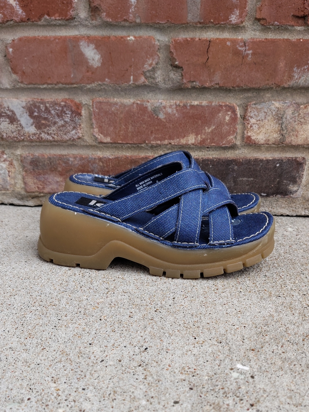 True Vintage LEI Satchell Faux Denim Platform Sandals Size 6 Y2K Coquette